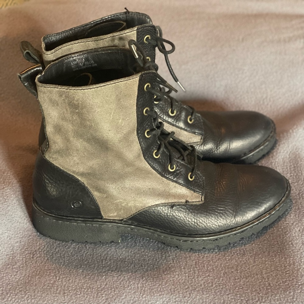 Born boots mens size 9.5 pre-owned condition black/gray‎